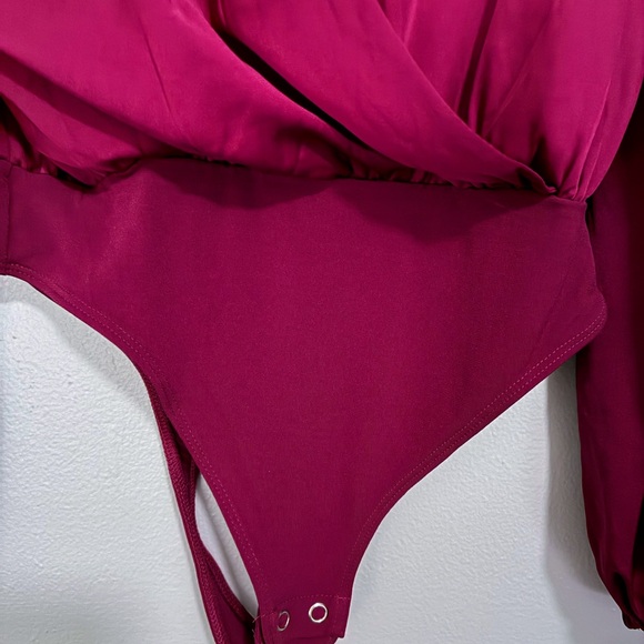 Express Magenta Satin Bodysuit NWOT - Picture 2 of 6